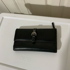 COACH  Black Buckle Leather Bifold, Envelope Wallet